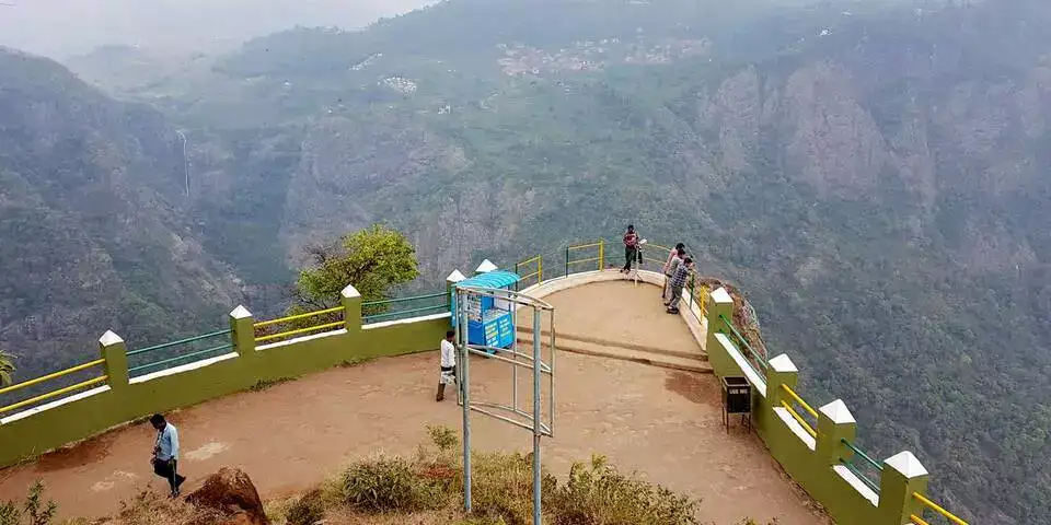 ooty dolphin's nose